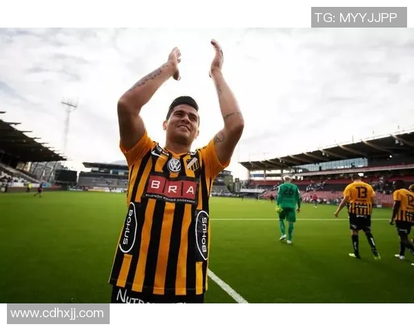 法尔肯堡与赫根的激烈对决揭示足球战术与球队实力的较量