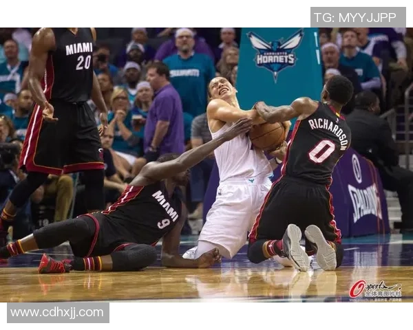 黄蜂与勇士历史交锋记录分析及比分回顾 黄蜂与勇士历史交锋记录分析及比分回顾